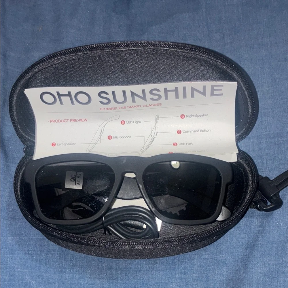 Black Smart Glasses